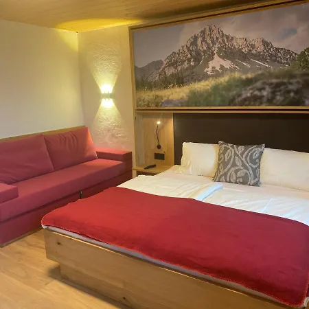Leamhof 3*