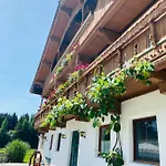 Leamhof Konukevi 3*